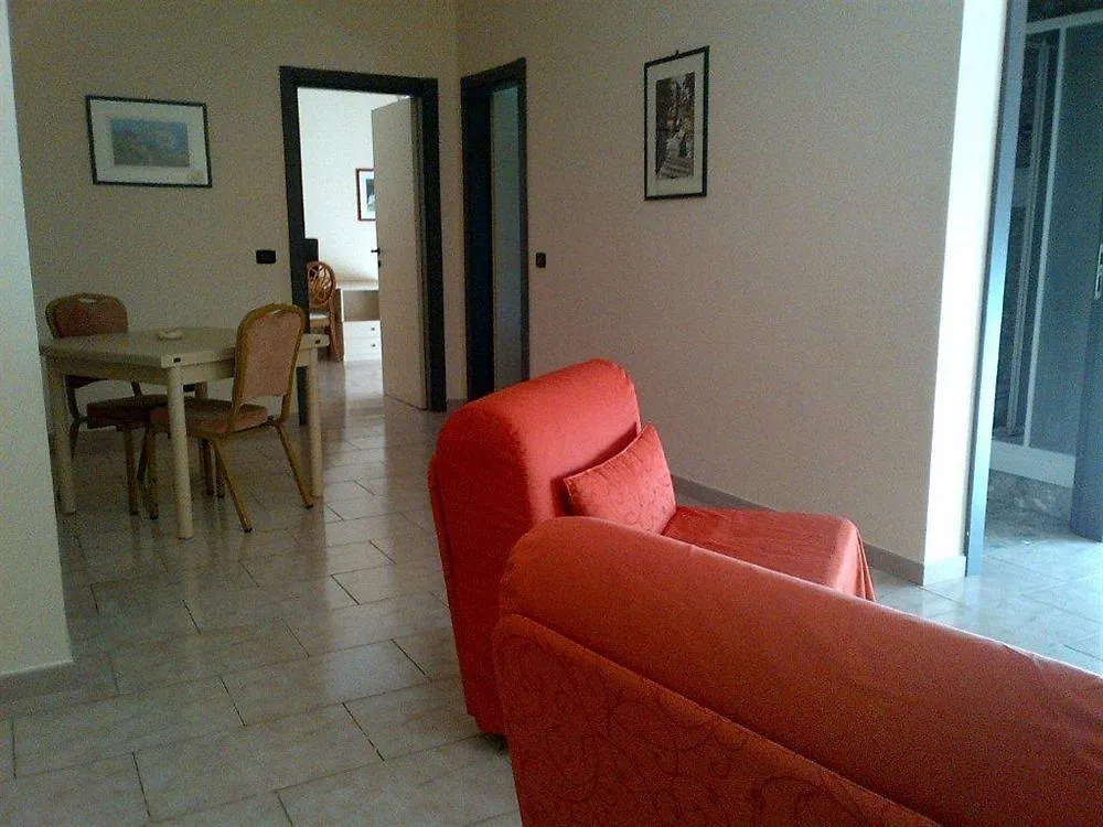 ***  Rondo' Hotel Bari Italia